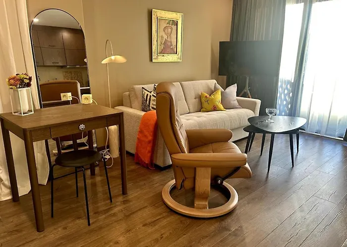 Small In The Center With Free Parking Apartament *